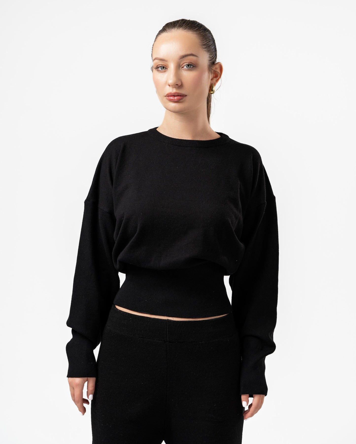 Knitted sculpting top-black
