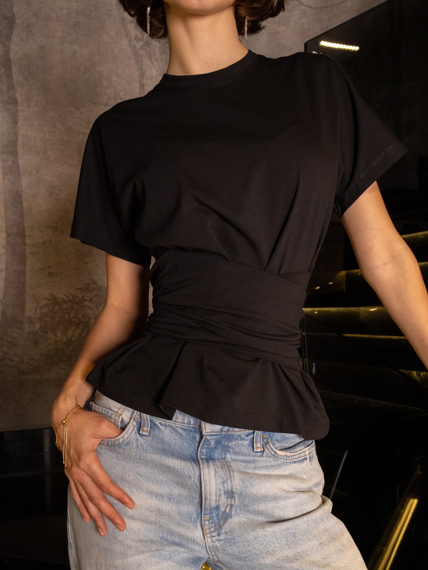 Belt wrap tee-black