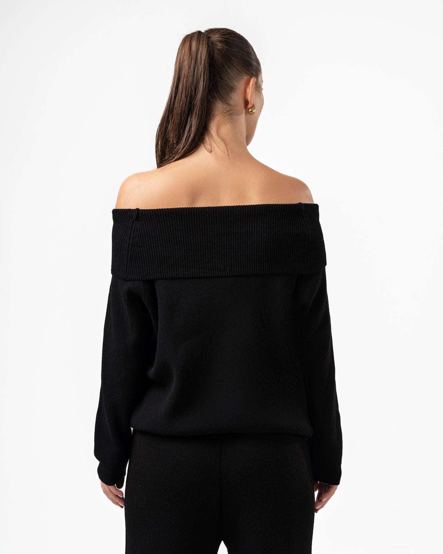 Off shoulder top-black
