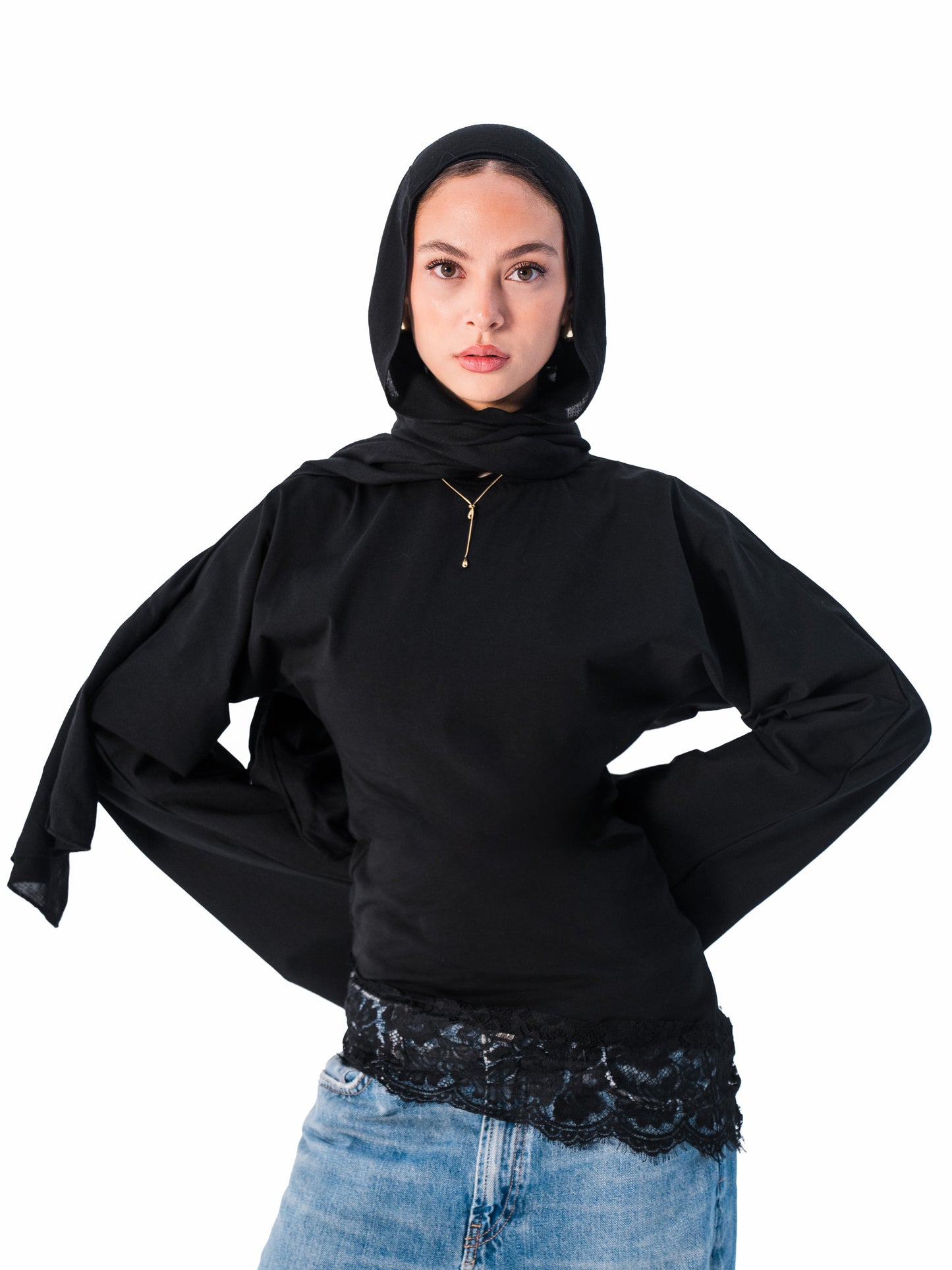 Long sleeve lace hem tee–Black