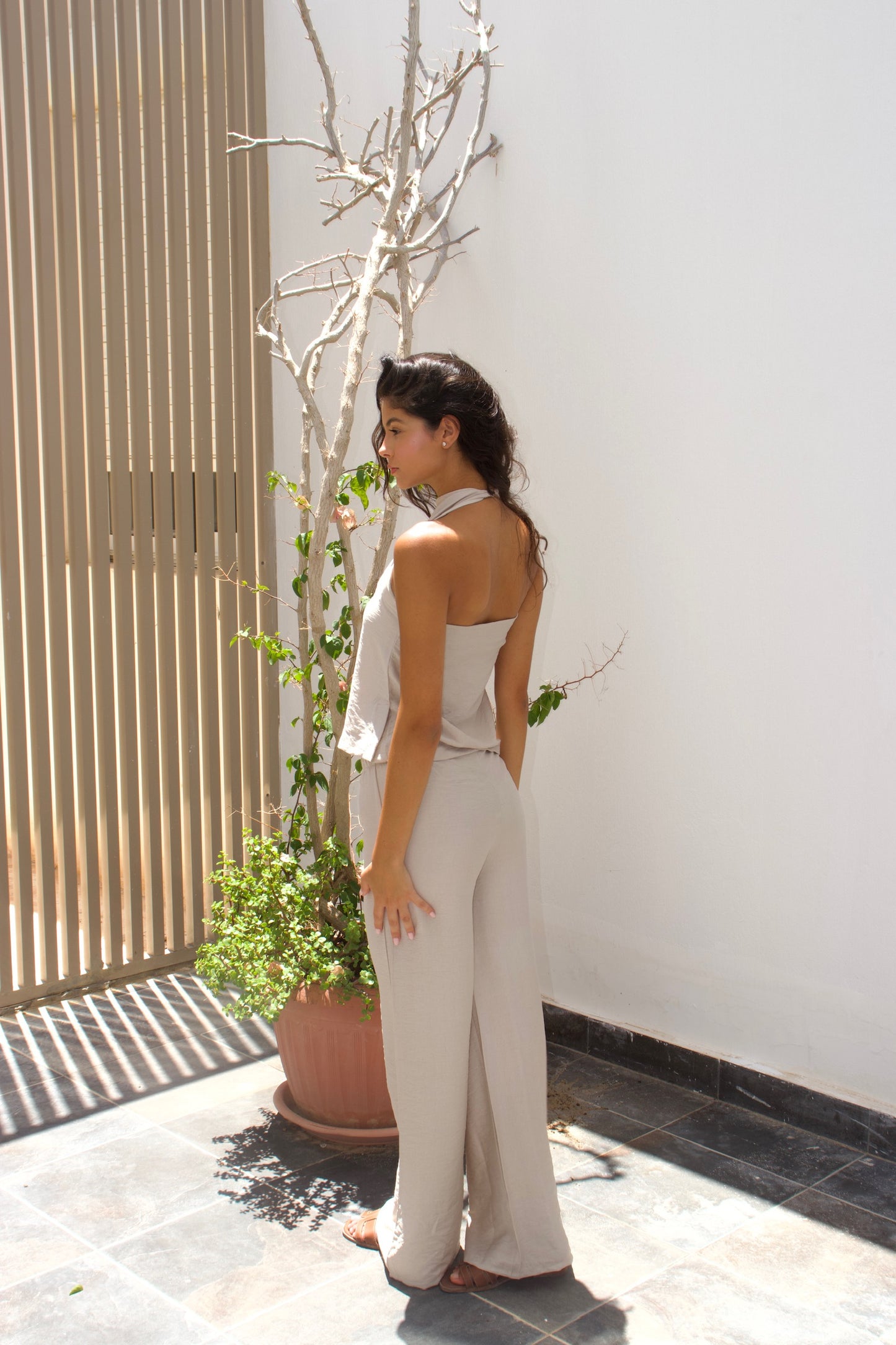 The halter set-beige