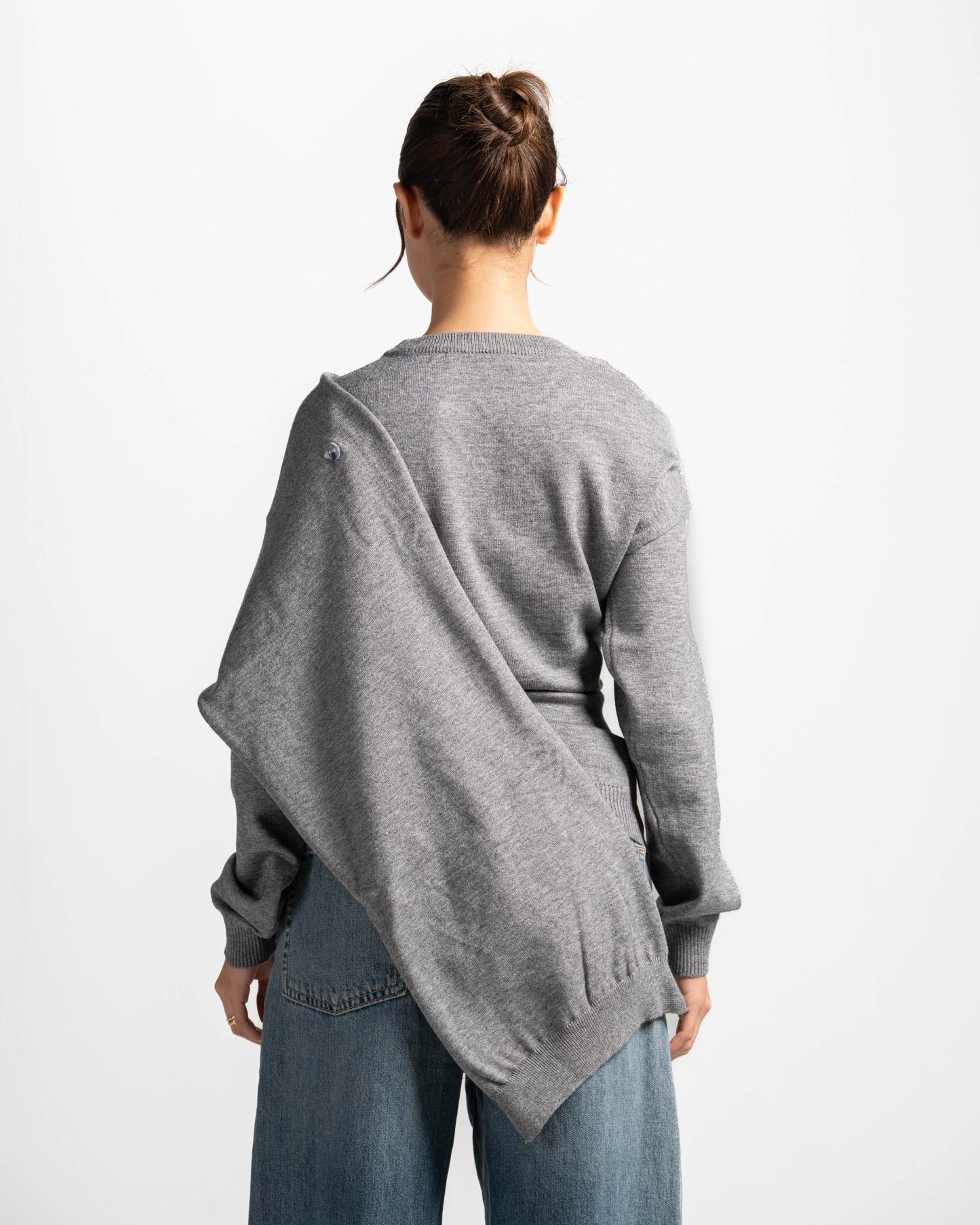 The scarf top-grey