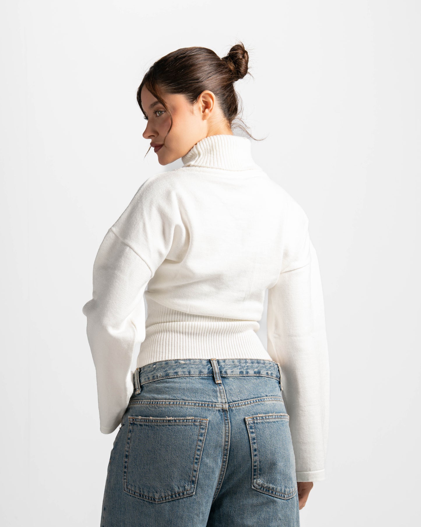 The highline sweater-white