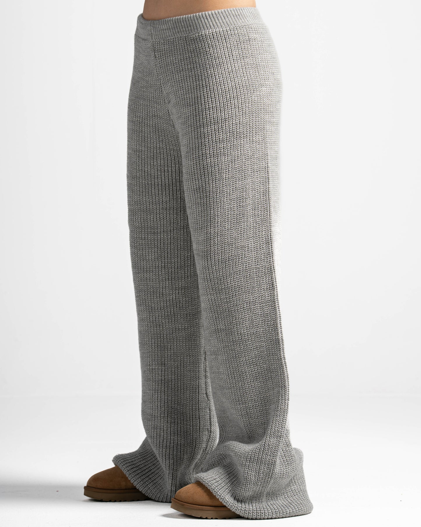 The cozy core pants-light grey