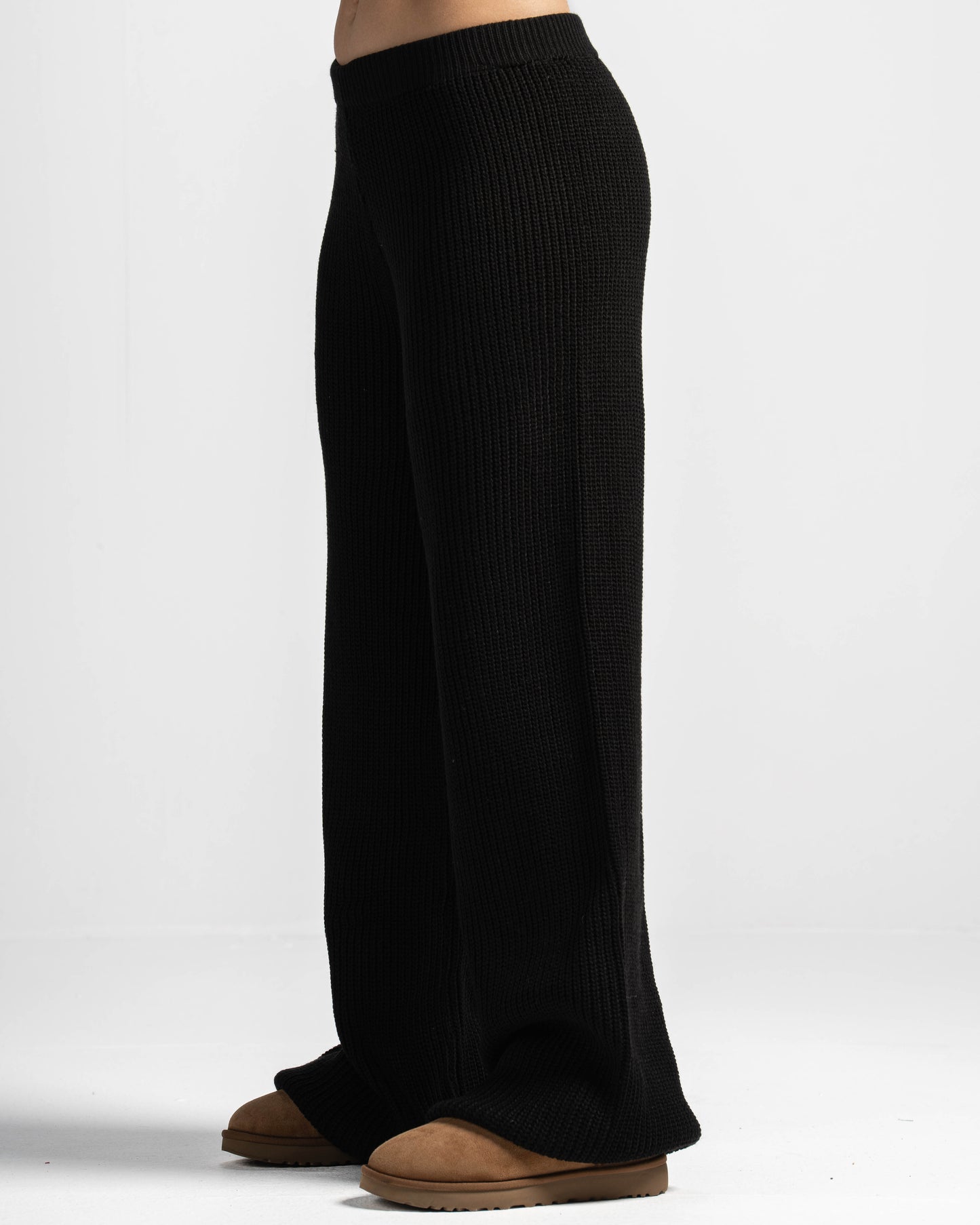 The cozy core pants-black