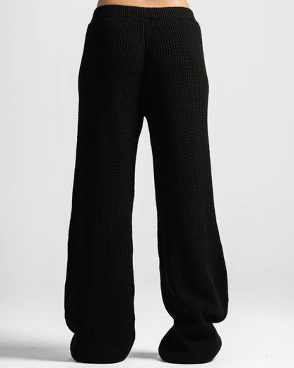 The cozy core pants-black