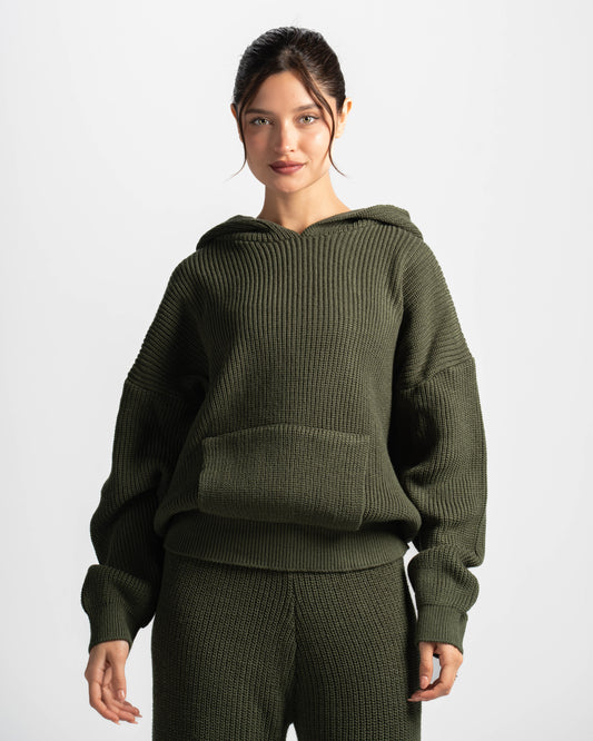 The cozy core hoodie-olive