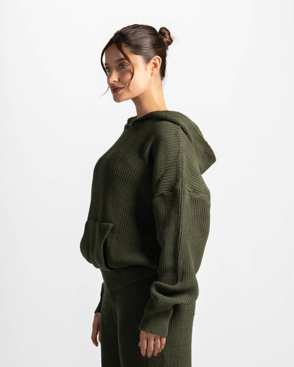 The cozy core hoodie-olive