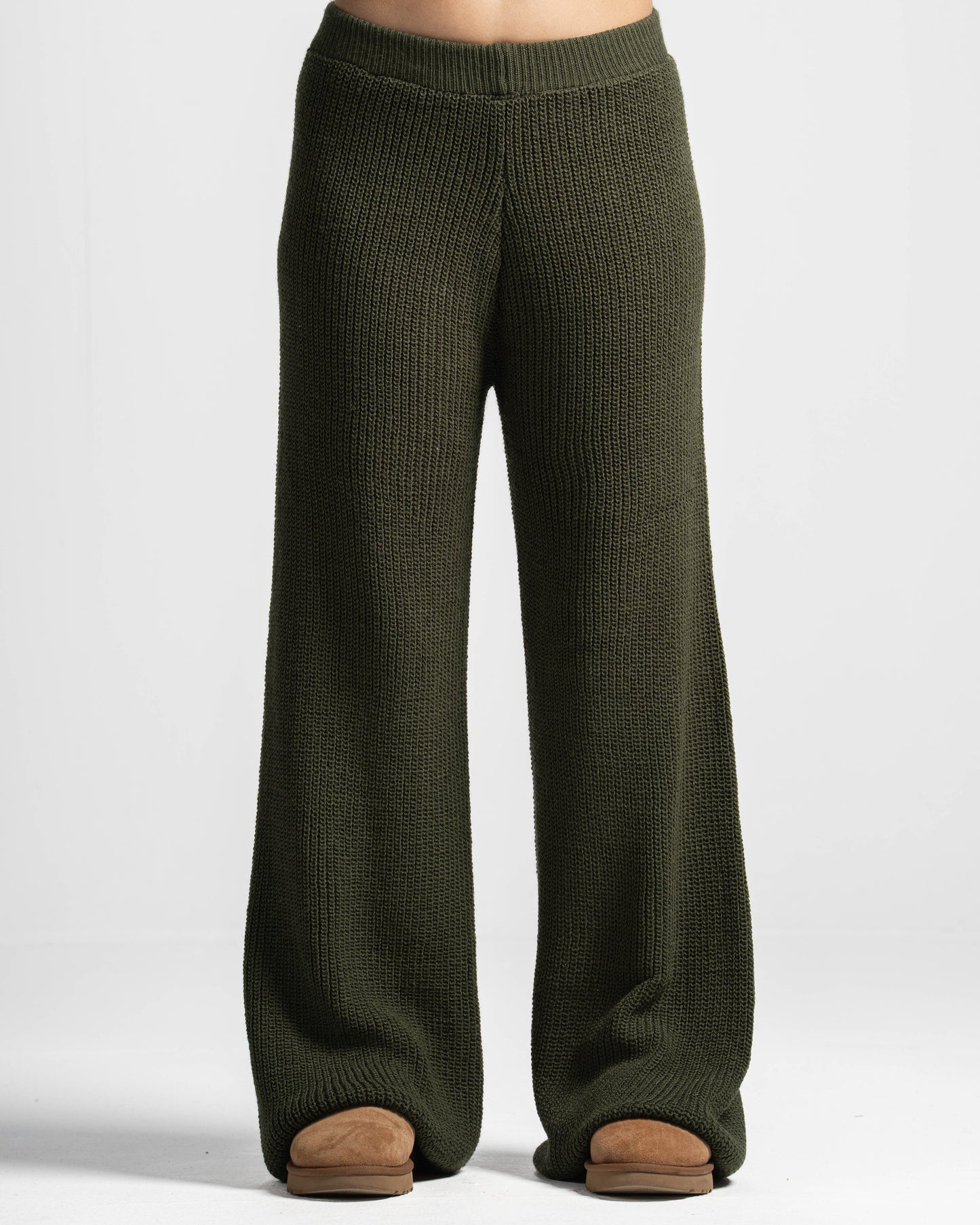The cozy core pants-olive