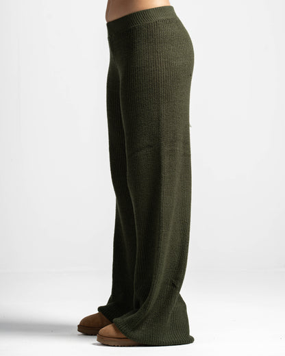 The cozy core pants-olive