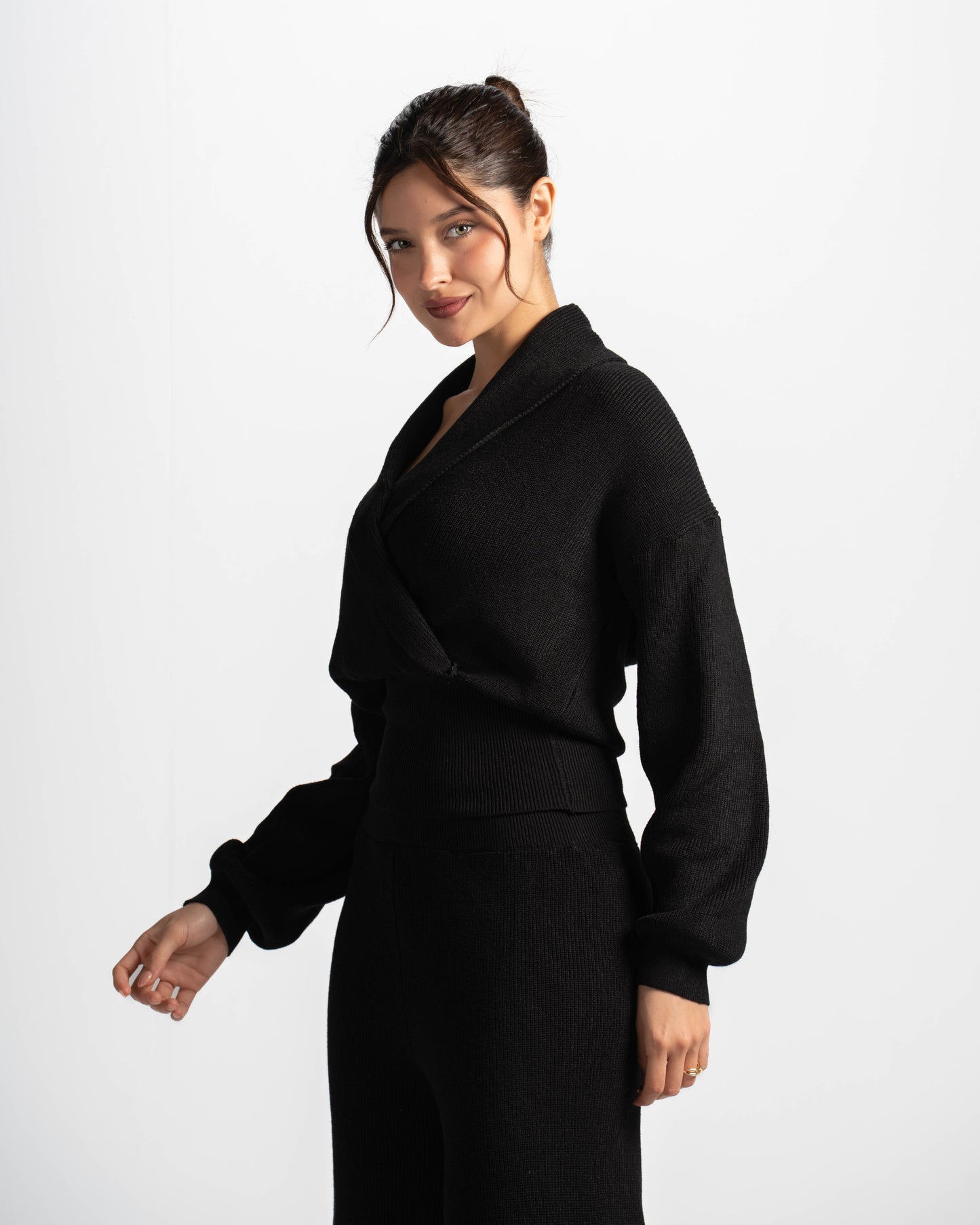 The criss cross top-black