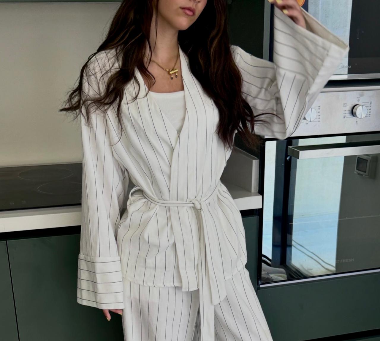 The Coastal Top-Ivory